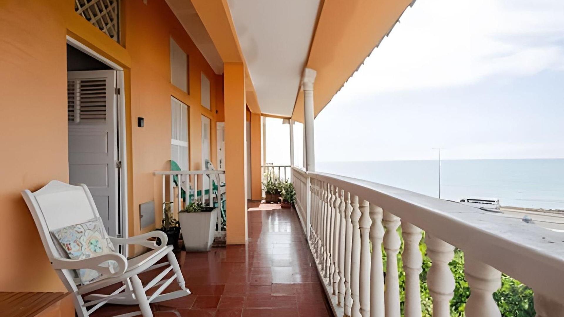 Benedetti: Building In The Historic Center Of Cartagena