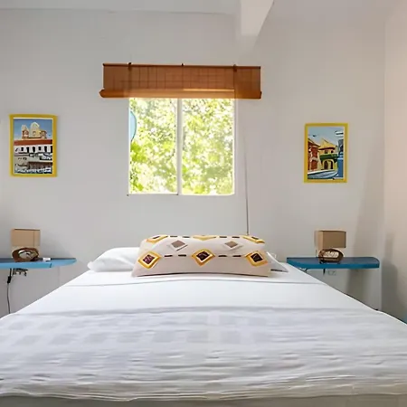 Benedetti: Building In The Historic Center Of Apartamento *