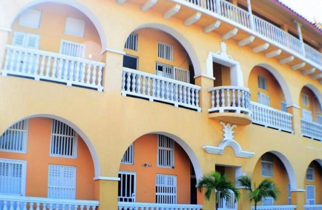 Benedetti: Building In The Historic Center Of Cartagena