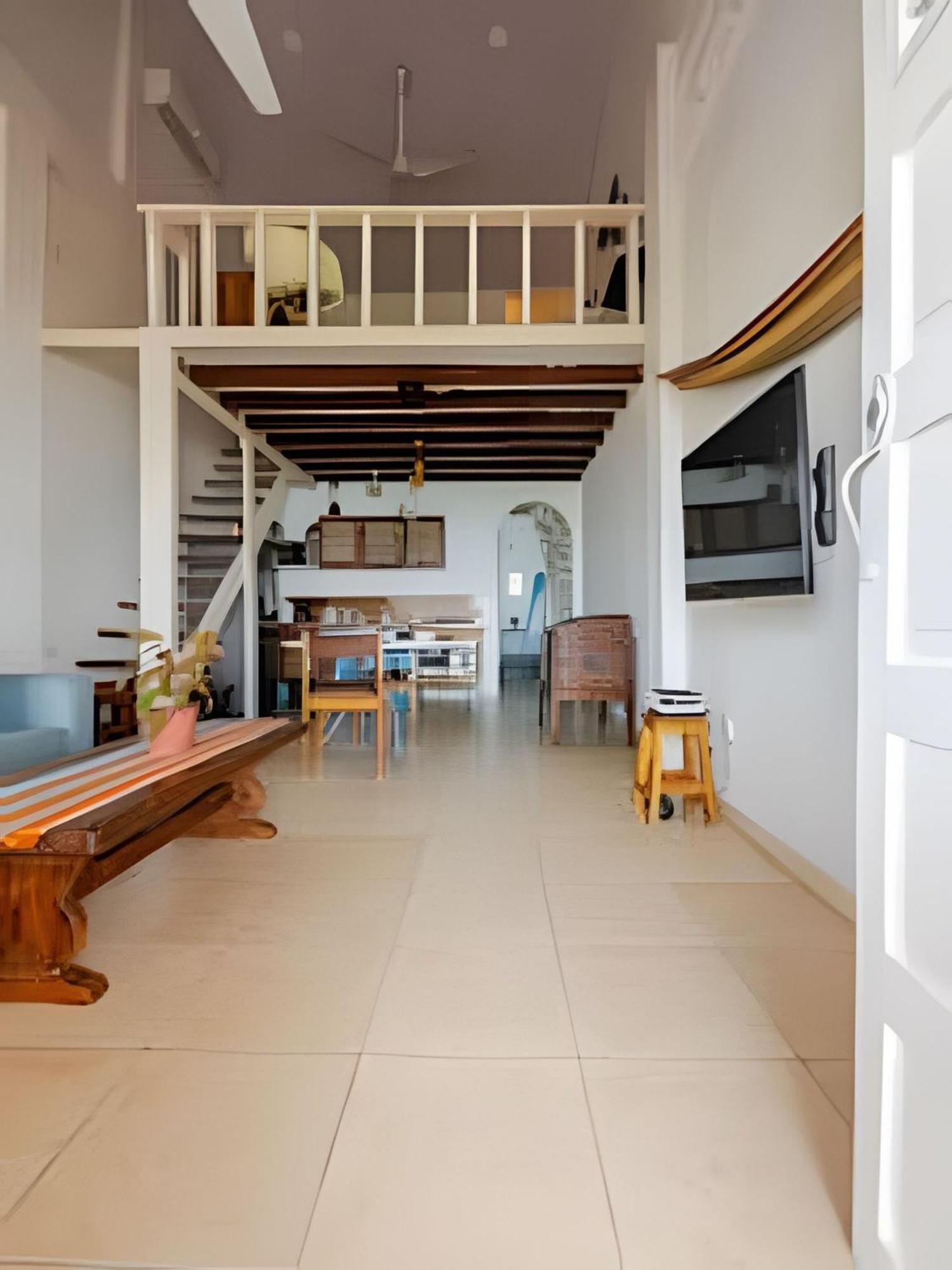 Benedetti: Building In The Historic Center Of Cartagena