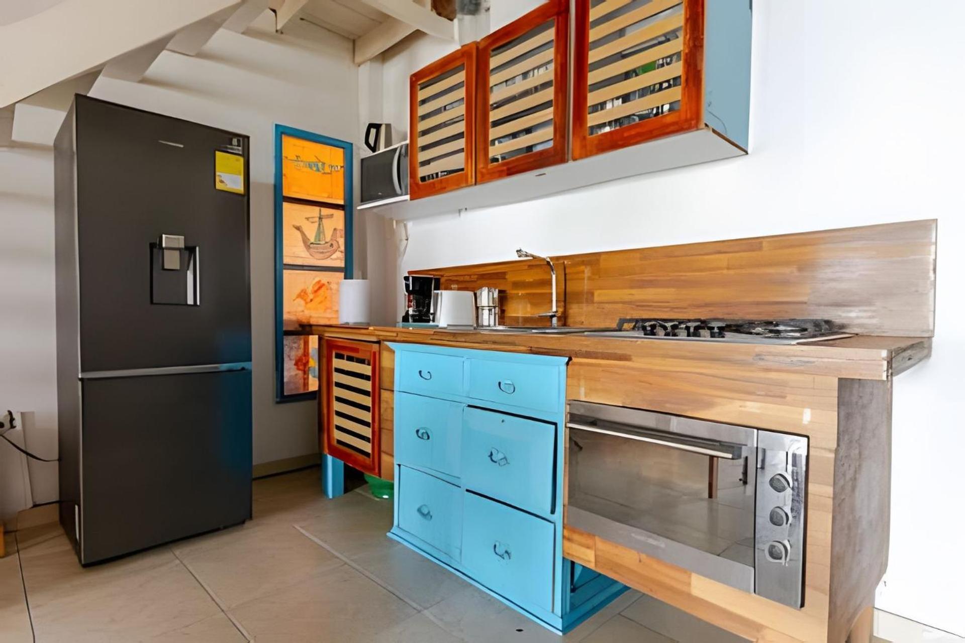 Benedetti: Building In The Historic Center Of * Cartagena