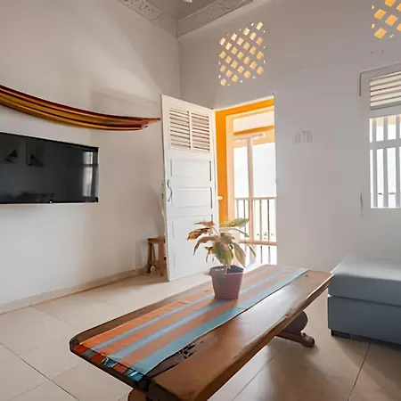 Benedetti: Building In The Historic Center Of Apartment Cartagena